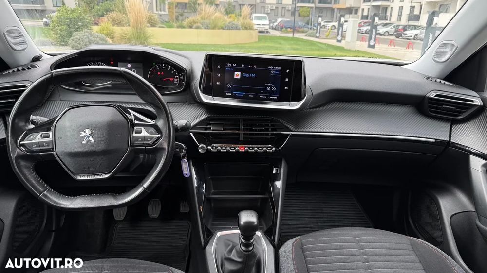 Peugeot 2008 1.5 BlueHDI BVM6 STT Allure Pack - 14