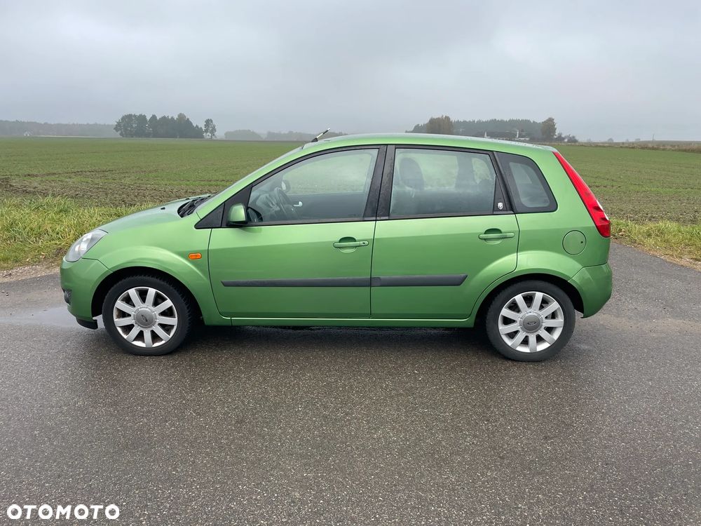 Ford Fiesta 1.4 Ambiente - 8