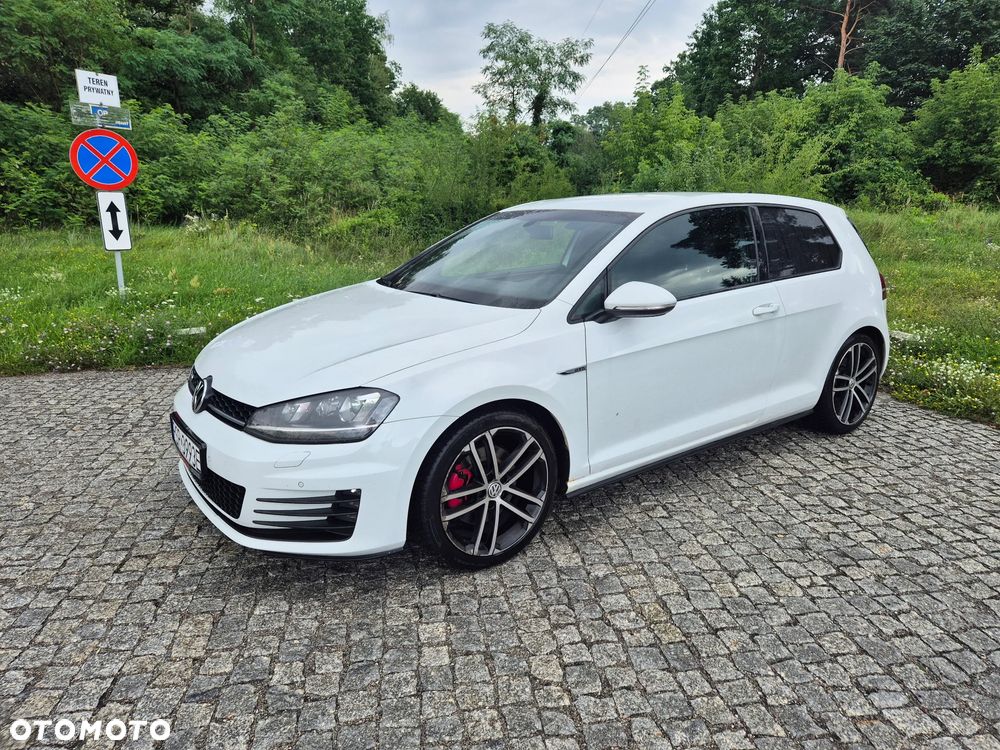 Volkswagen Golf - 21