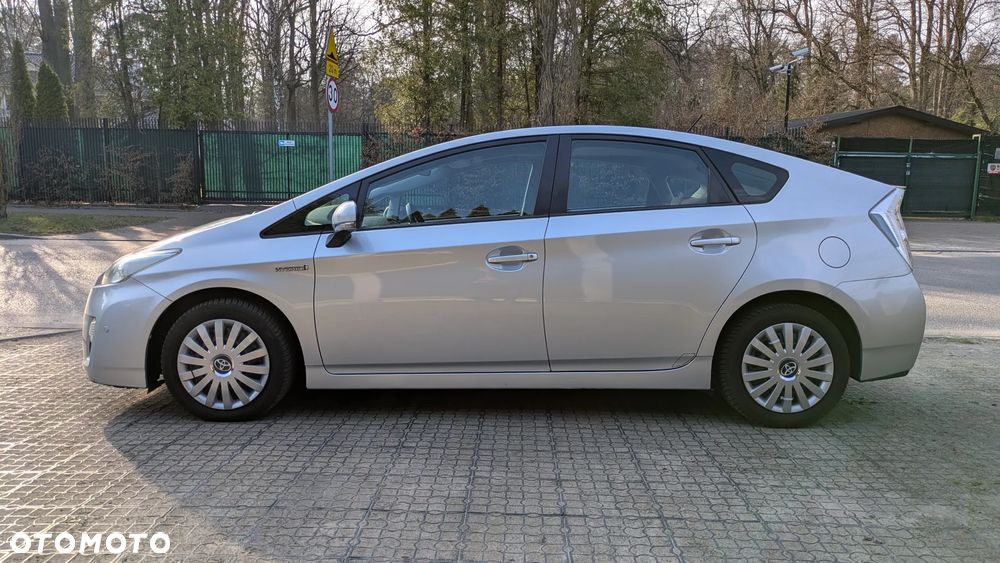 Toyota Prius - 3