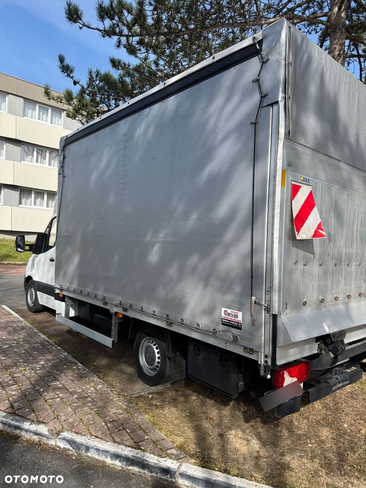 Mercedes-Benz Sprinter - 4