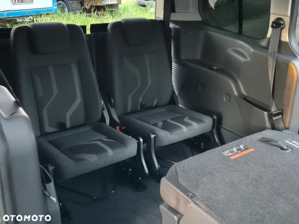 Ford Tourneo Connect Grand - 30