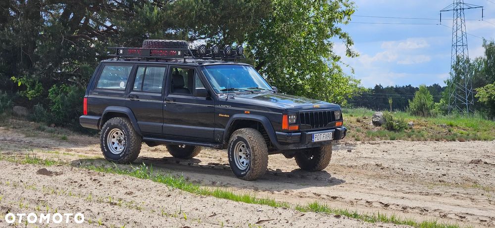 Jeep Cherokee - 2