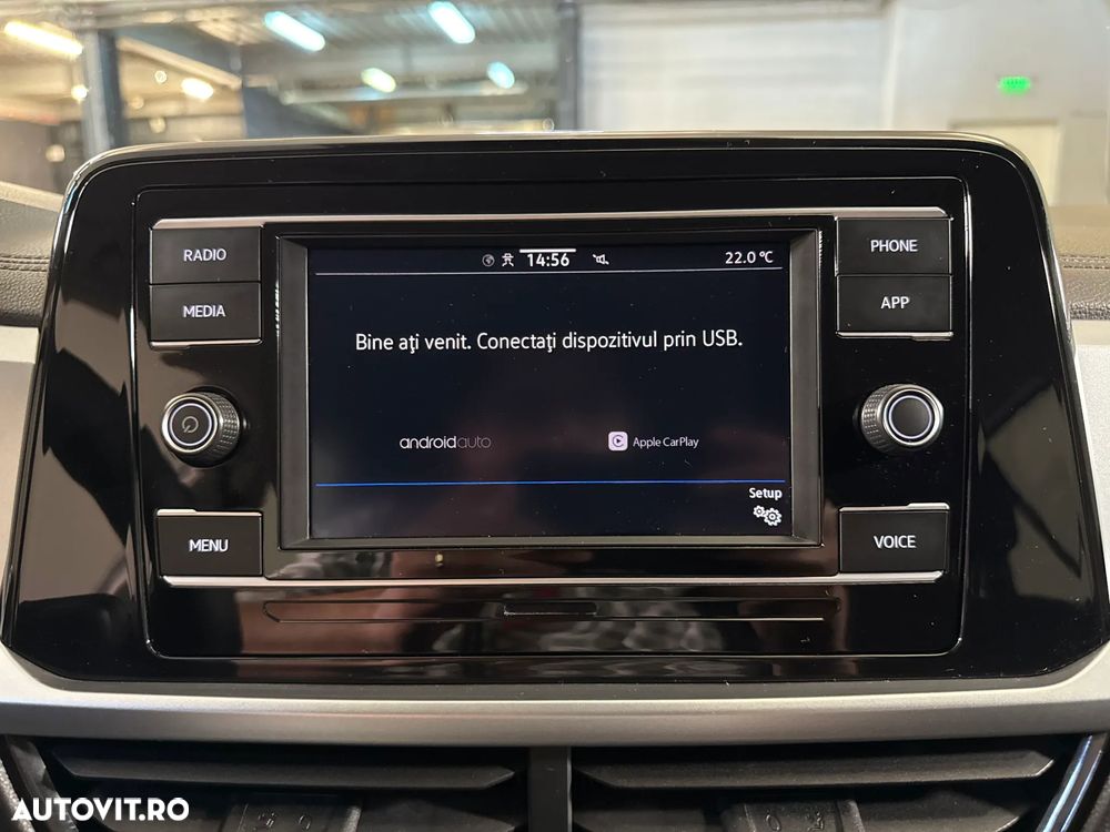 Volkswagen T-Roc - 21