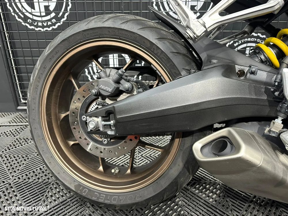 Honda CB 650 R - 6