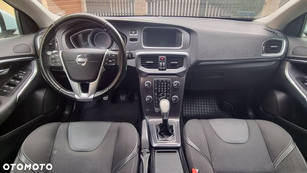 Volvo V40 - 13