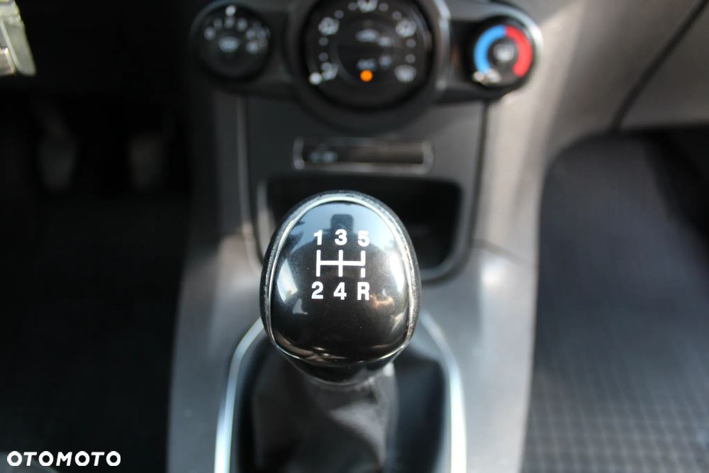 Ford Fiesta 1.0 EcoBoost Titanium - 26