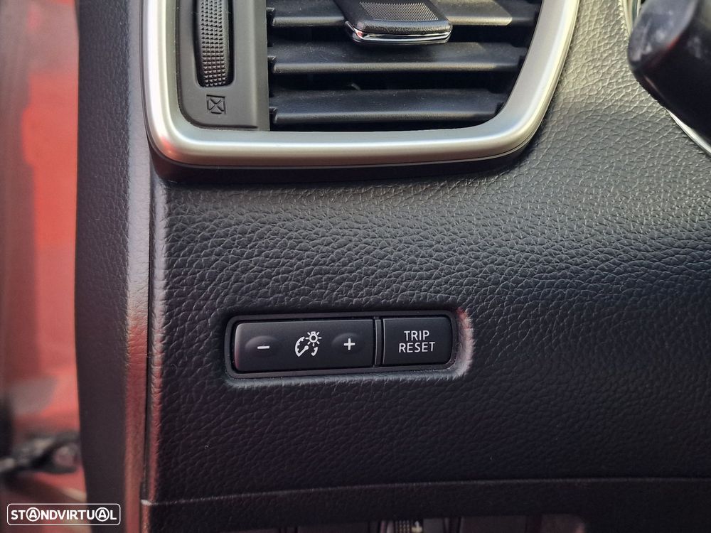 Nissan Qashqai 1.5 dCi N-Connecta - 21