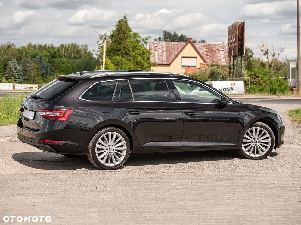 Skoda Superb 2.0 TDI 4x4 DSG Premium Edition - 14