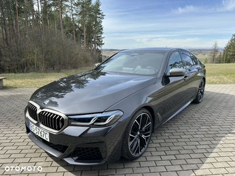 BMW Seria 5 M550i xDrive sport - 12