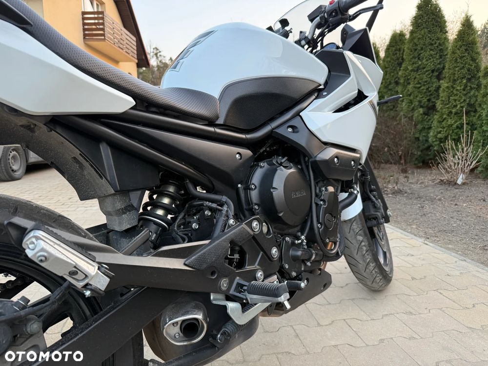 Yamaha XJ - 6