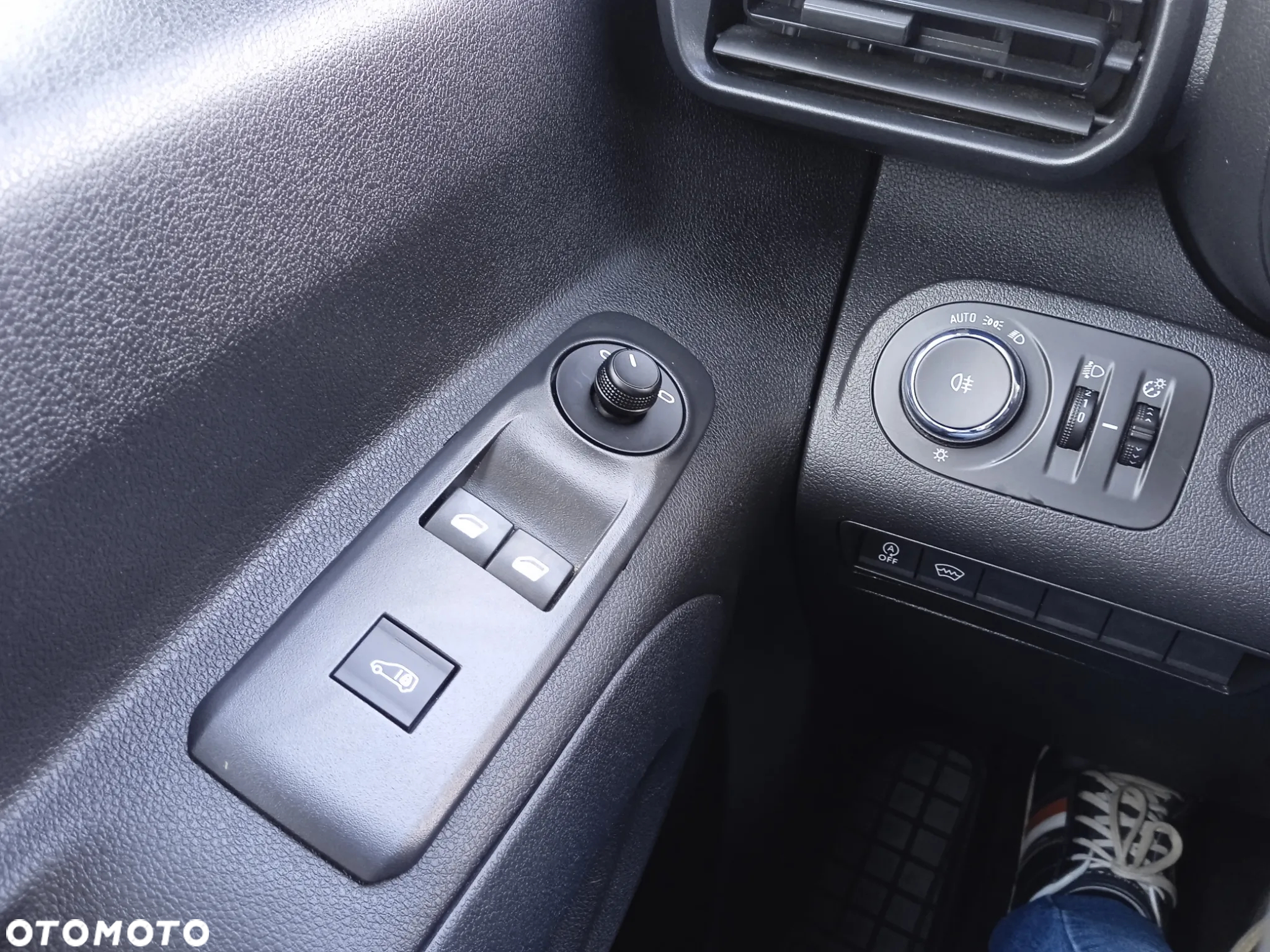 Opel Combo - 17
