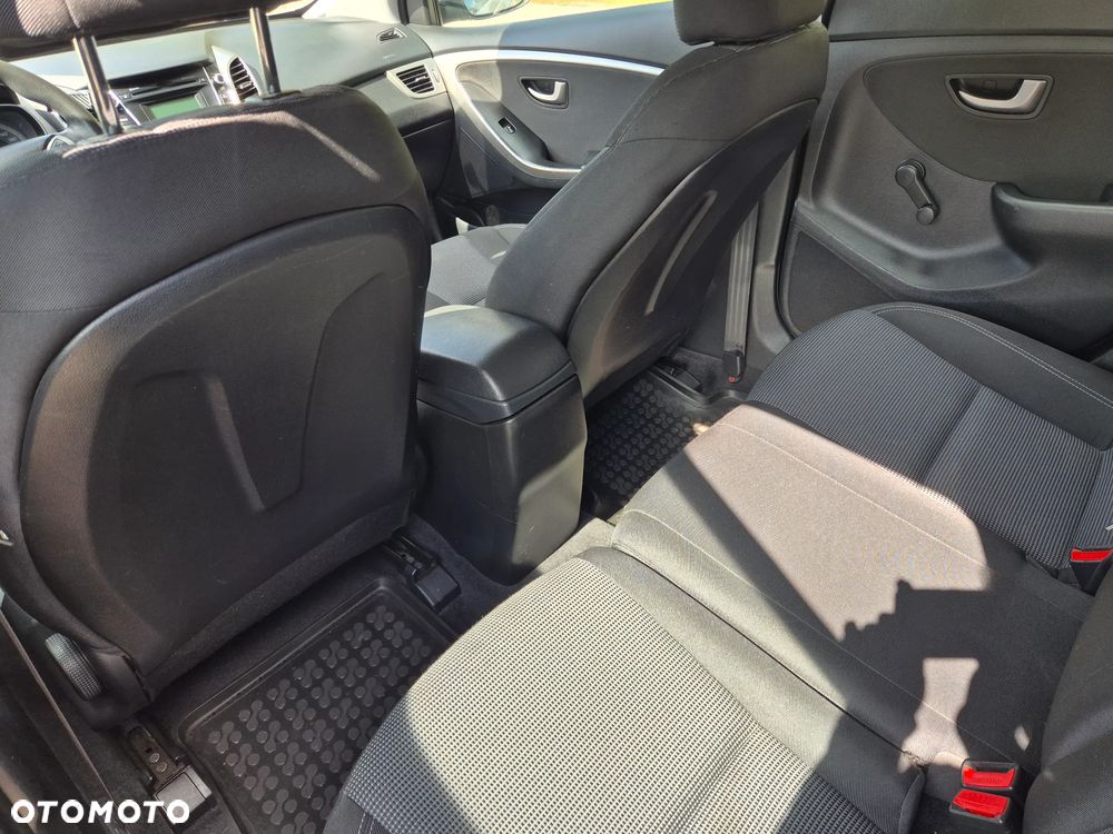 Hyundai i30 1.6 CRDi Comfort - 17
