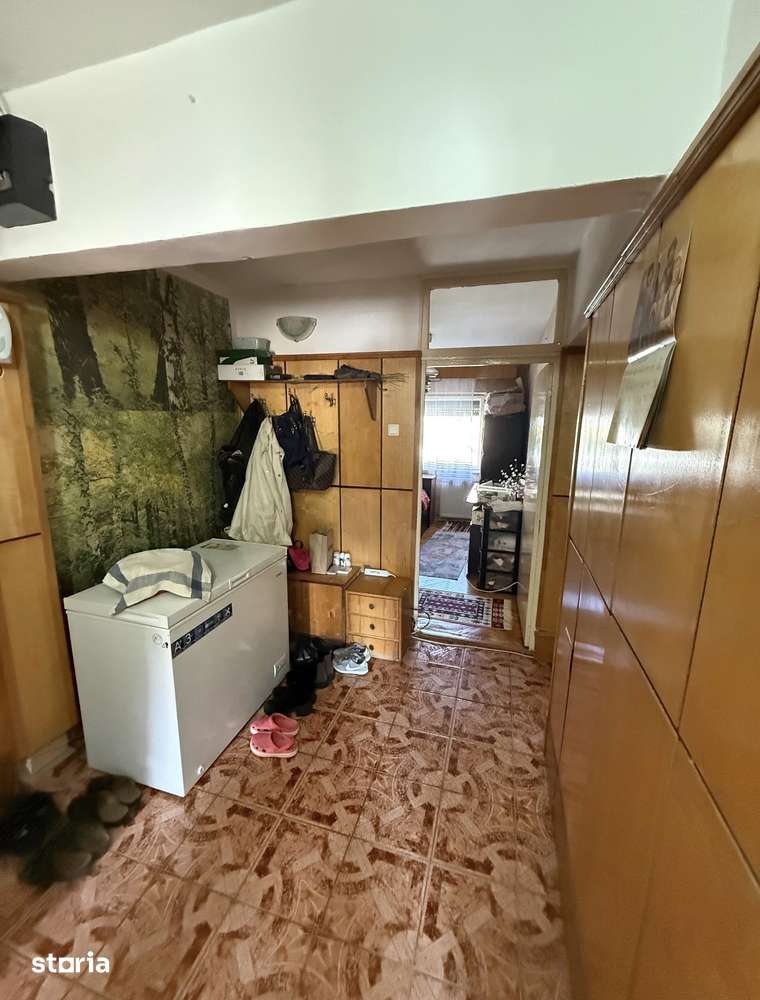 Apartament cu 3 camere, et. 2 din 4, Bul. Independentei , Micro 17 — fotografia 1
