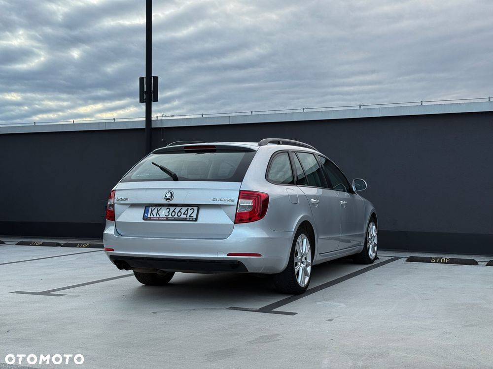 Skoda Superb 1.8 TSI Active DSG - 22