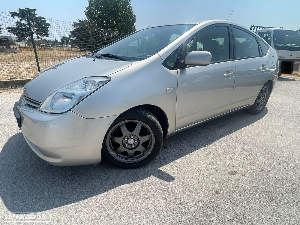 Toyota Prius 1.5 VVT-i Híbrido - 4