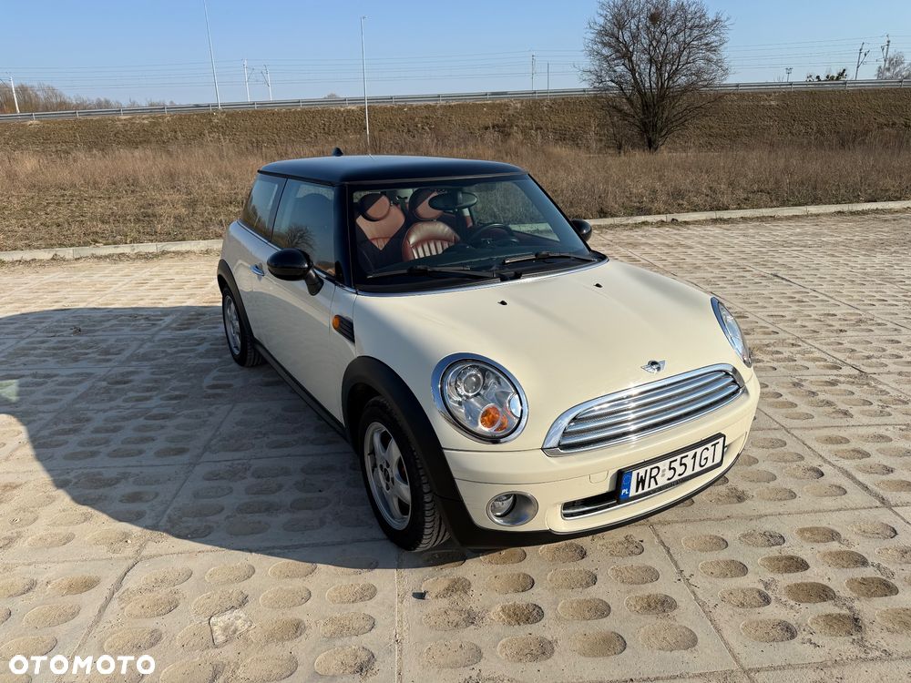 MINI Cooper Standard - 1