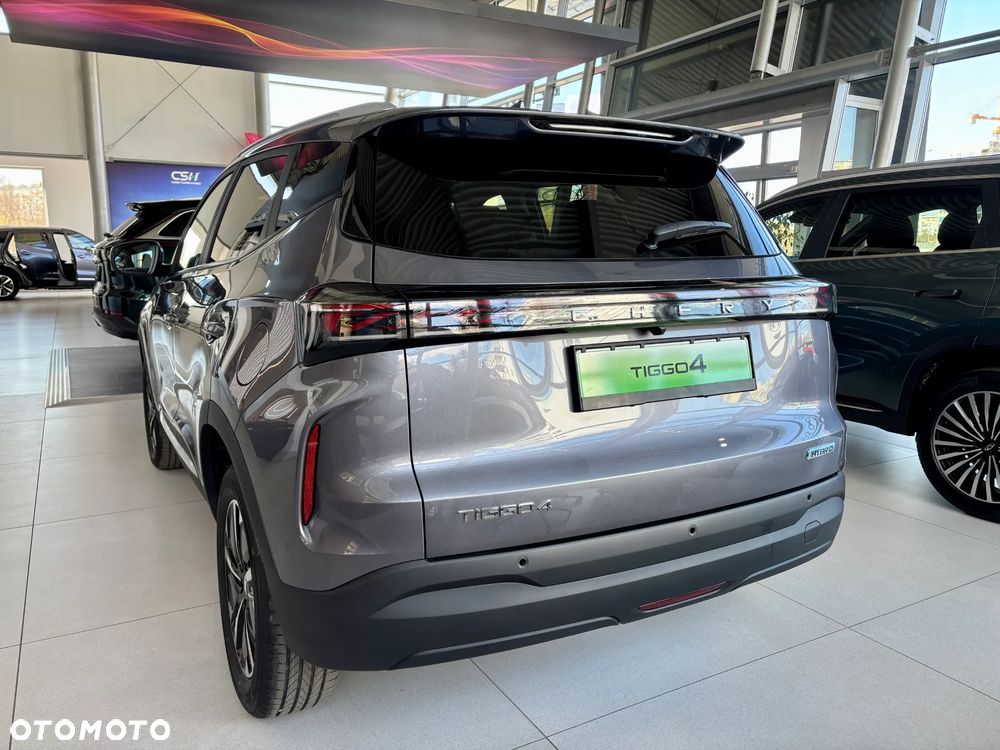 Chery Tiggo 4 1.5 GDI HEV Premium DHT - 9