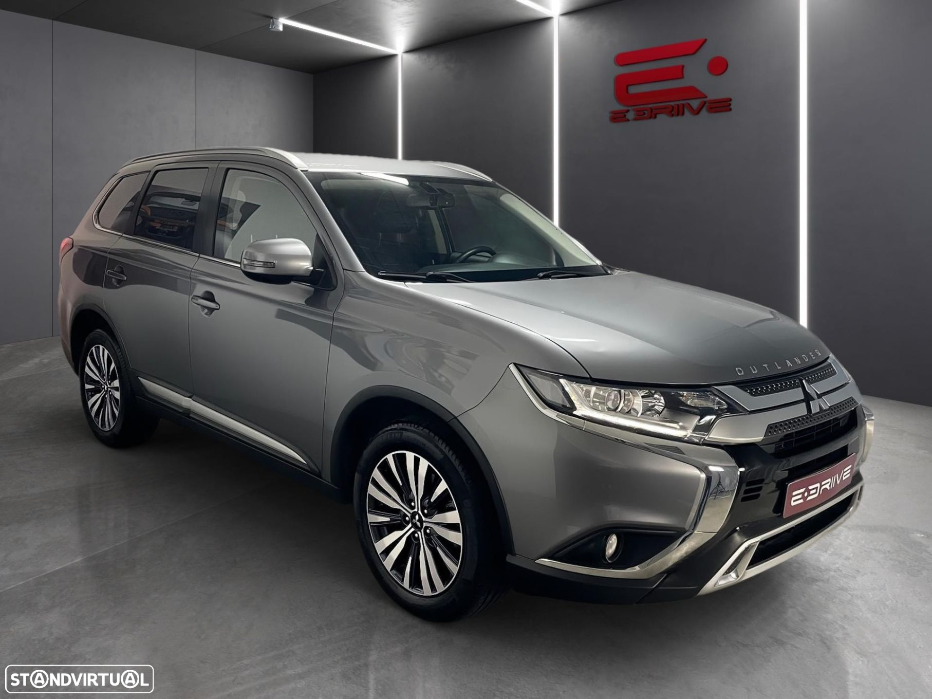 Mitsubishi Outlander 2.0 Kaiteki CVT - 3