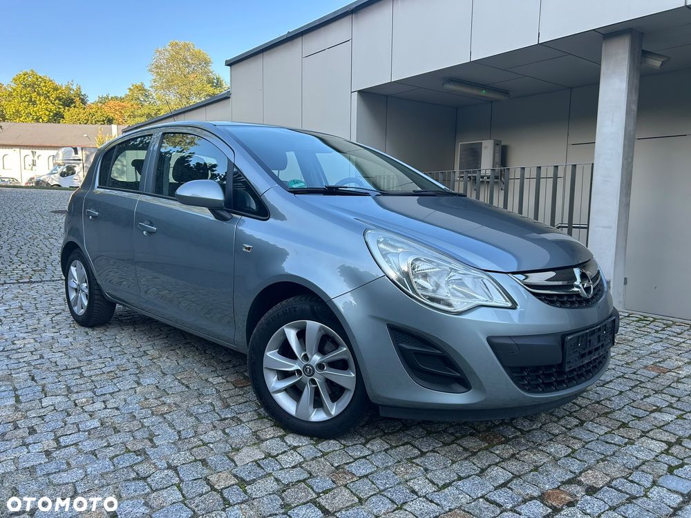Opel Corsa 2012 photo 2