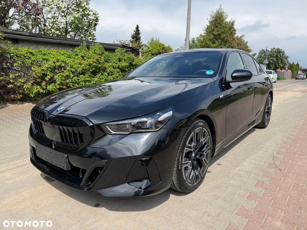 BMW Seria 5 520d xDrive - 1