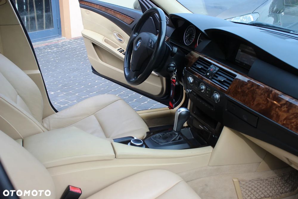 BMW Seria 5 - 36