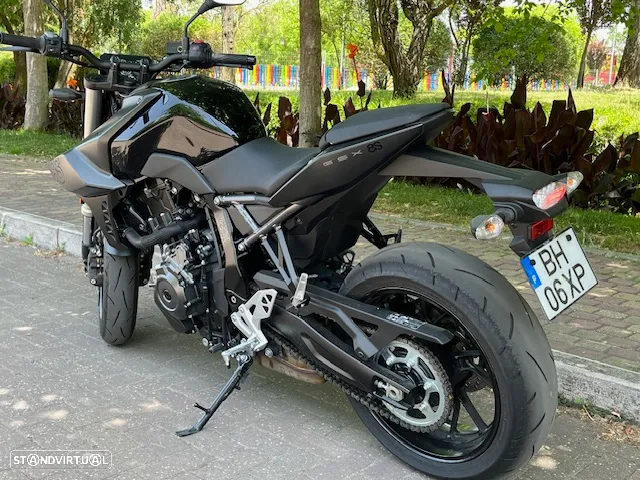 Suzuki GSX 8 S - 12