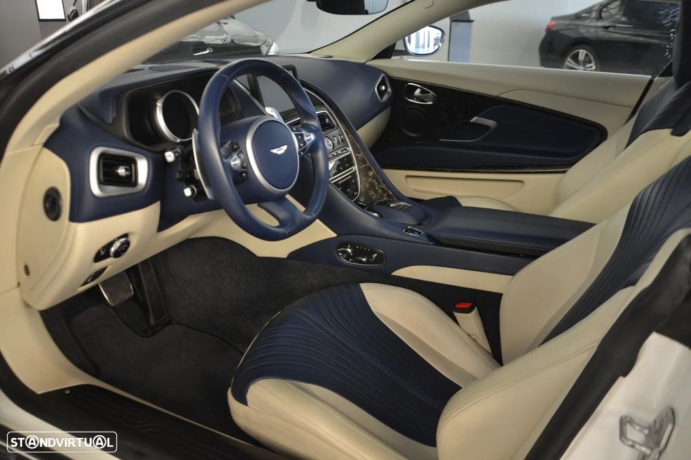 Aston Martin DB11 Coupé V12 Auto - 22