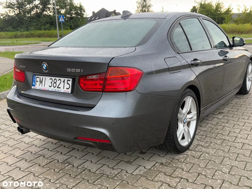 BMW Seria 3 328i Sport-Aut Sport Line - 4