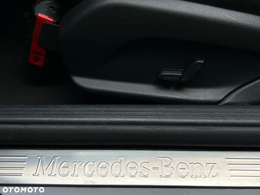 Mercedes-Benz Klasa C 180 9G-TRONIC - 29