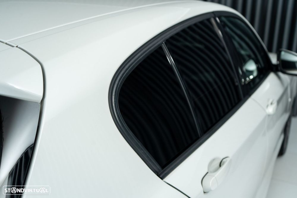 BMW 118 d Pack M - 21