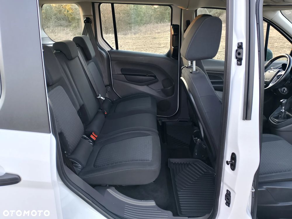 Ford Transit Connect - 16
