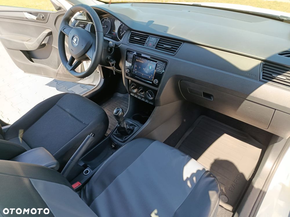 Skoda RAPID 1.0 TSI Active - 10
