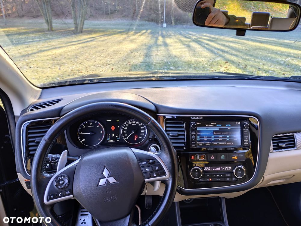 Mitsubishi Outlander 2.2 DID Instyle Navi 4WD - 15