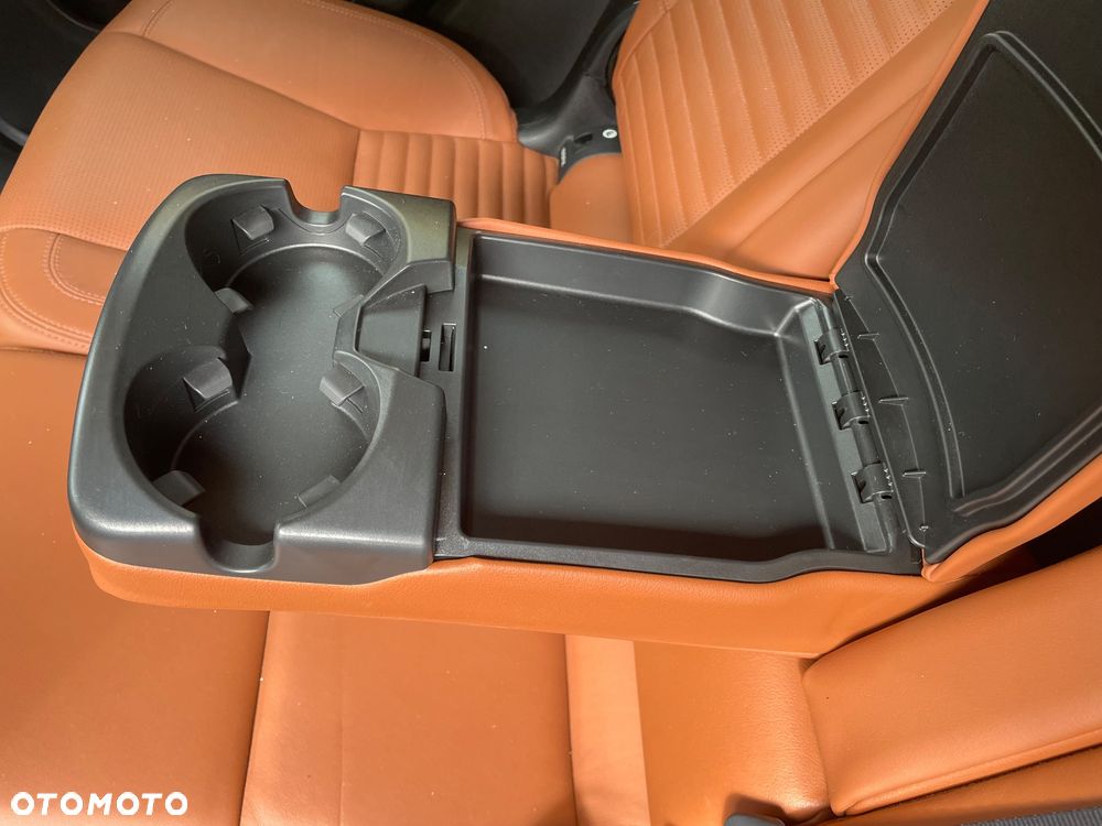 Land Rover Discovery Sport - 19