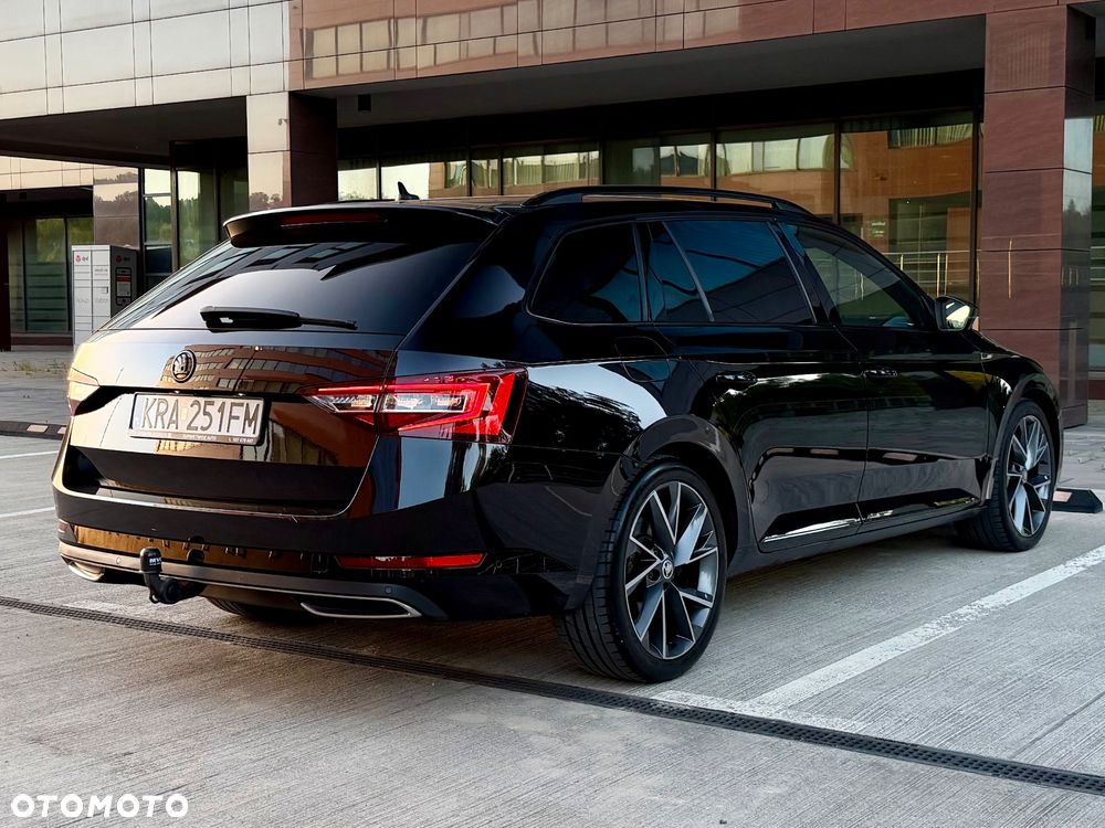 Skoda Superb 2.0 TDI Sportline DSG - 11