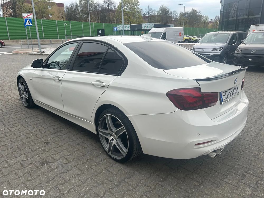 BMW Seria 3 318i Sport Line - 5