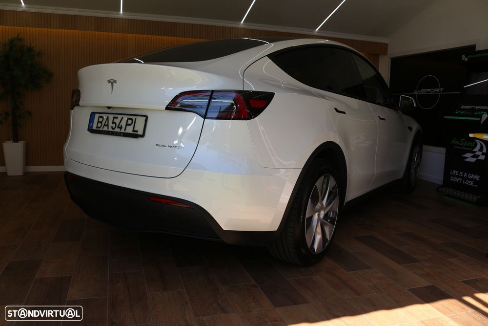 Tesla Model Y Long Range Tração Integral - 20