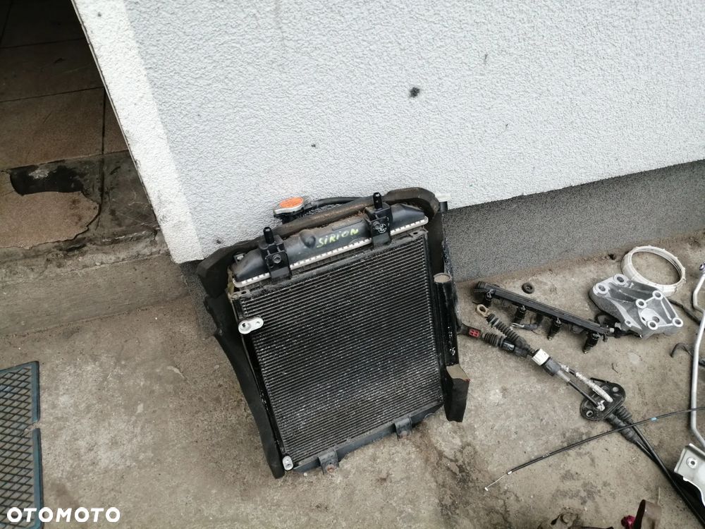 Daihatsu SIRION II CHLODNICA WODY KLIMY WENTYLATOR - 2