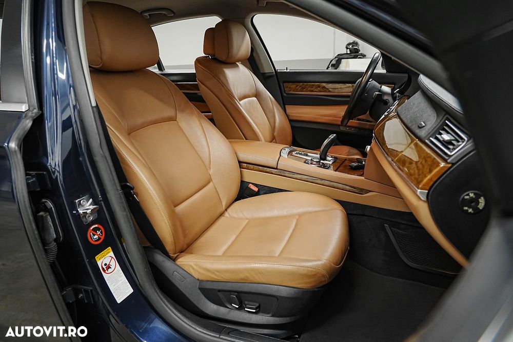 BMW Seria 7 730d - 22