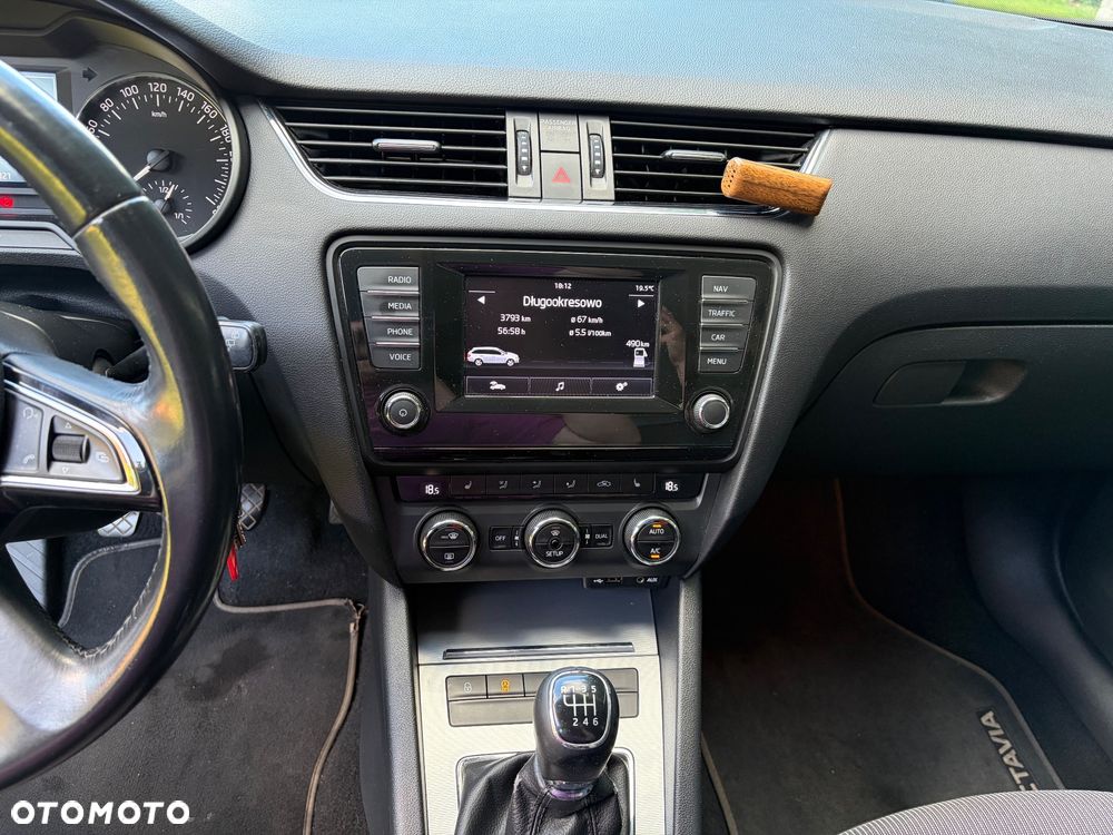 Skoda Octavia 2.0 TDI Ambition - 11