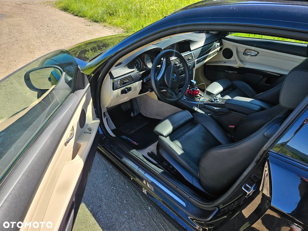BMW Seria 3 330d xDrive - 11