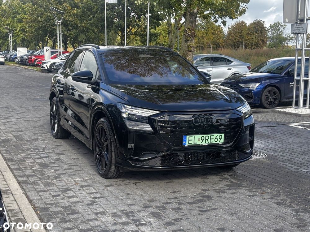 Audi Q4 e-tron - 4