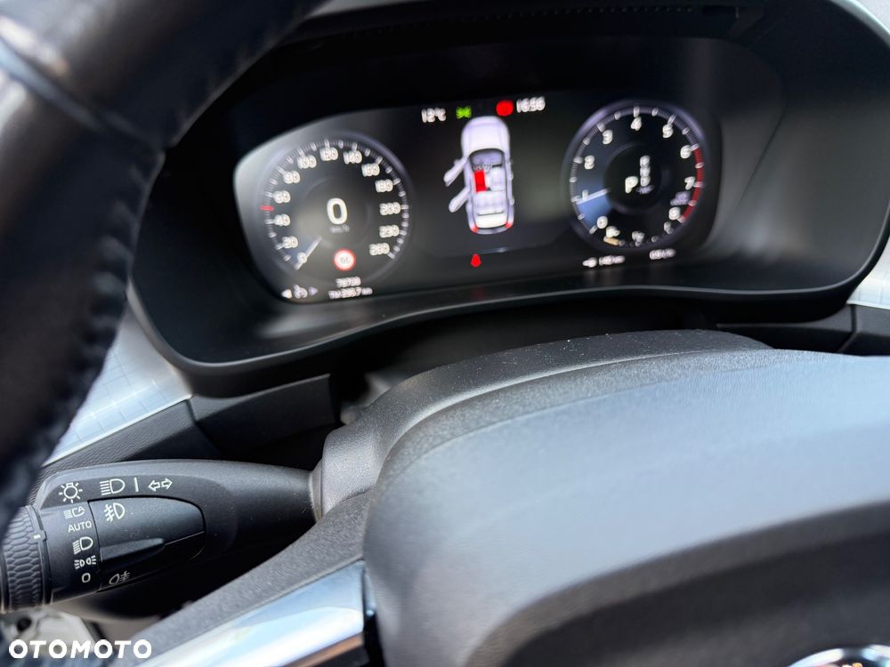 Volvo XC 40 T3 Momentum Pro - 6