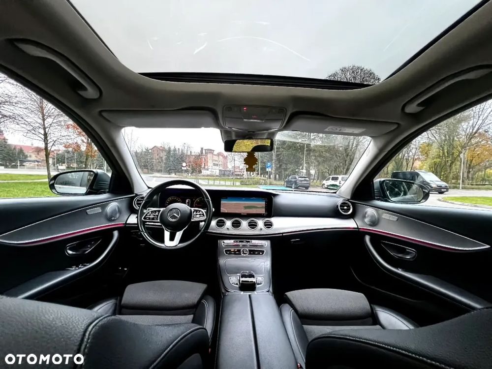 Mercedes-Benz Klasa E 300 d T 9G-TRONIC Avantgarde - 19