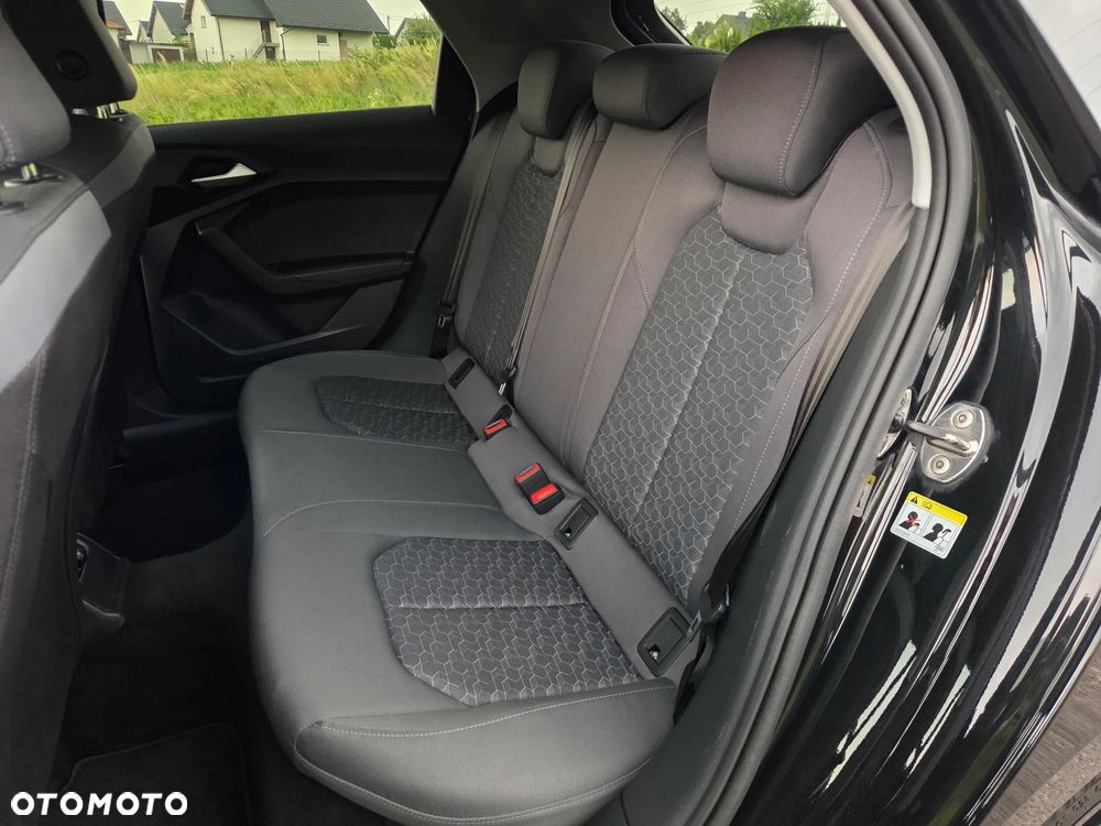 Audi A1 Sportback 35 TFSI Advanced S tronic - 33