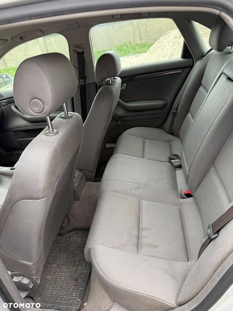 Audi A4 Limousine - 15