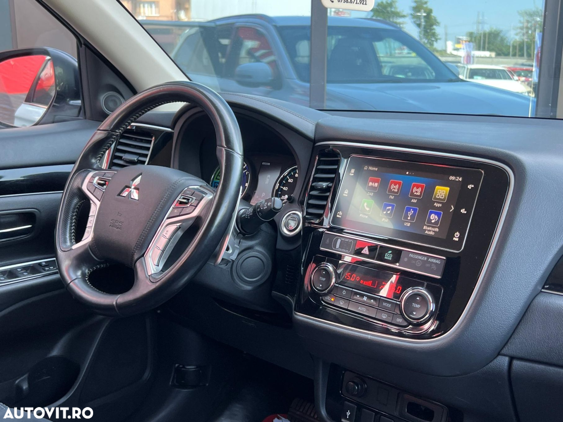 Mitsubishi Outlander - 10