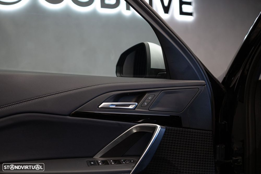 BMW iX1 eDrive20 xLine - 20