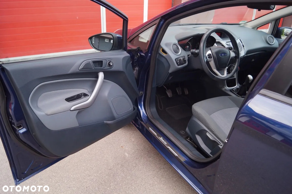 Ford Fiesta 1.25 Ambiente EU5 - 16